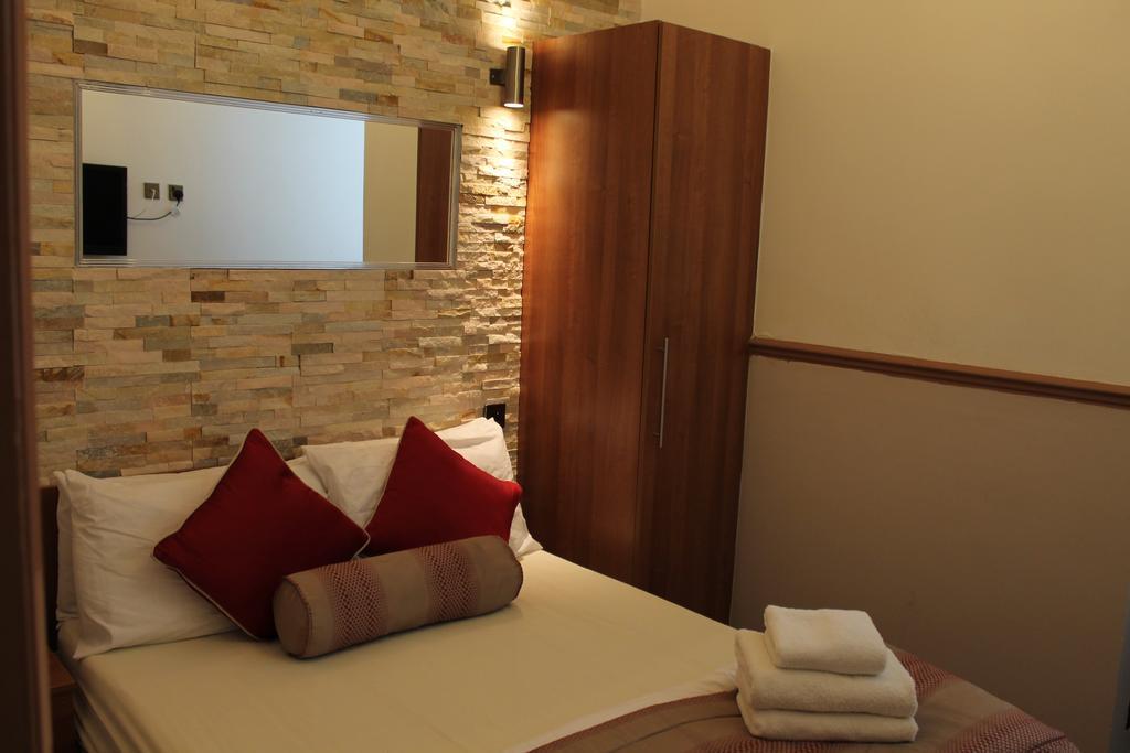 Skylark Guest House Хаунслоу Номер фото